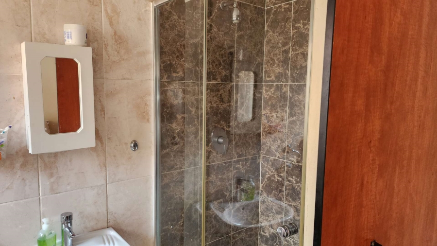 To Let 3 Bedroom Property for Rent in Waterval East North West